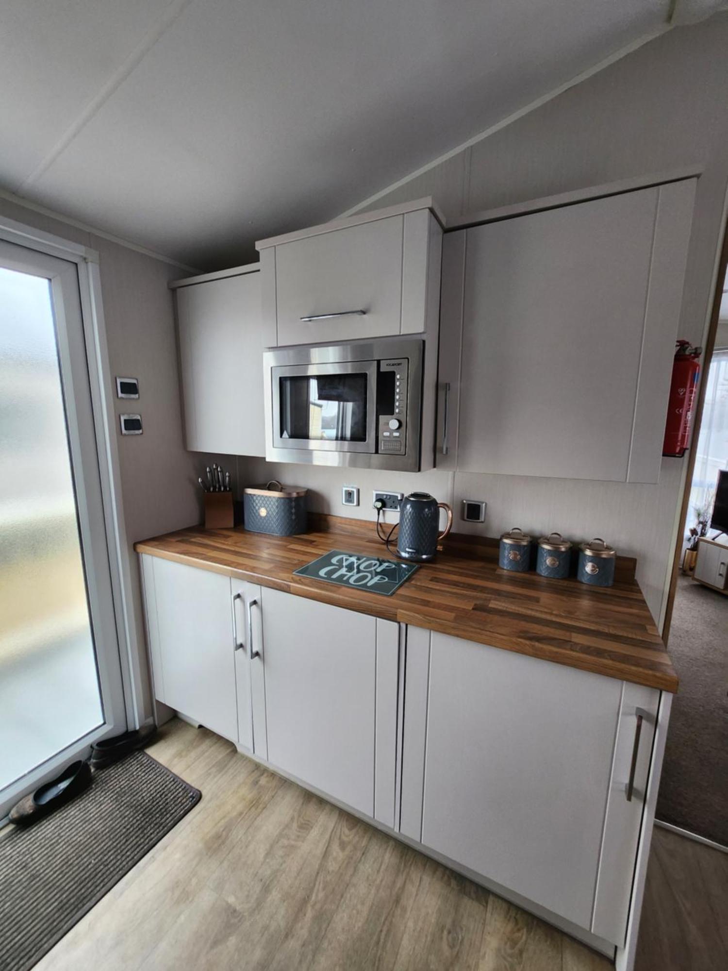 Dees Hot Tub Breaks At Tattershall Lakes Jet Ski 4 Exterior foto
